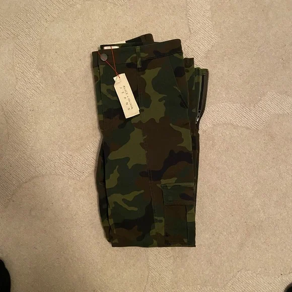 Keith Slim Camo Cargo Pant - Picture 3 of 5